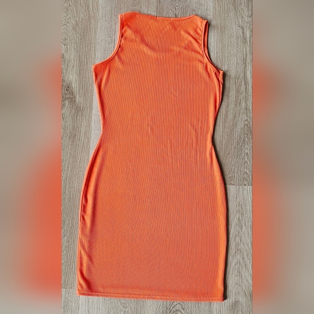 Size 10 PrettyLittleThing Vibrant Orange Ribbed Mini Dress - Picture 3 of 4